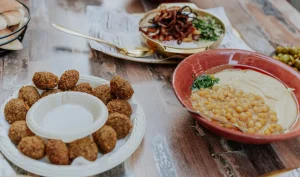 Recorrido culinario por Wadi Nisnas: delicias auténticas