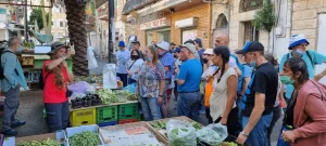 Recorrido culinario por Wadi Nisnas: delicias auténticas