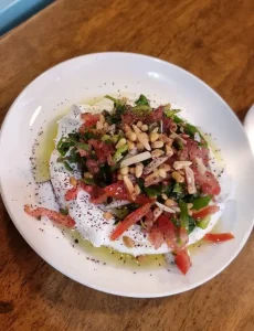 Recorrido culinario por el mercado de Talpiot: un encuentro culinario entre culturas en desarrollo