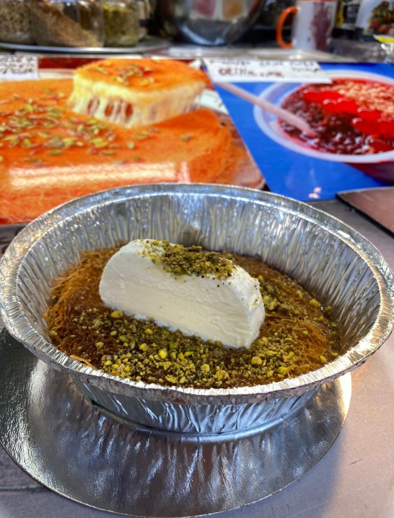 Tour gastronómico por la mañana/mediodía en el mercado Carmel