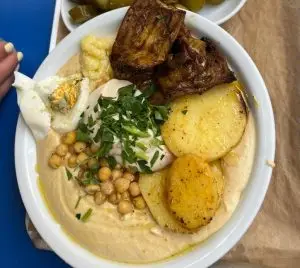 Recorrido culinario por el mercado de Talpiot: un encuentro culinario entre culturas en desarrollo