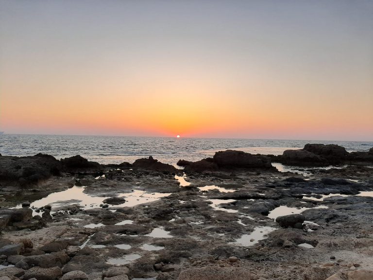 סיור שקיעה ועששיות בחוף דור