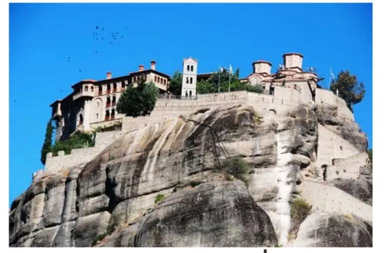 Private tour to Meteora – the hanging monasteries | UNESCO World Heritage Site