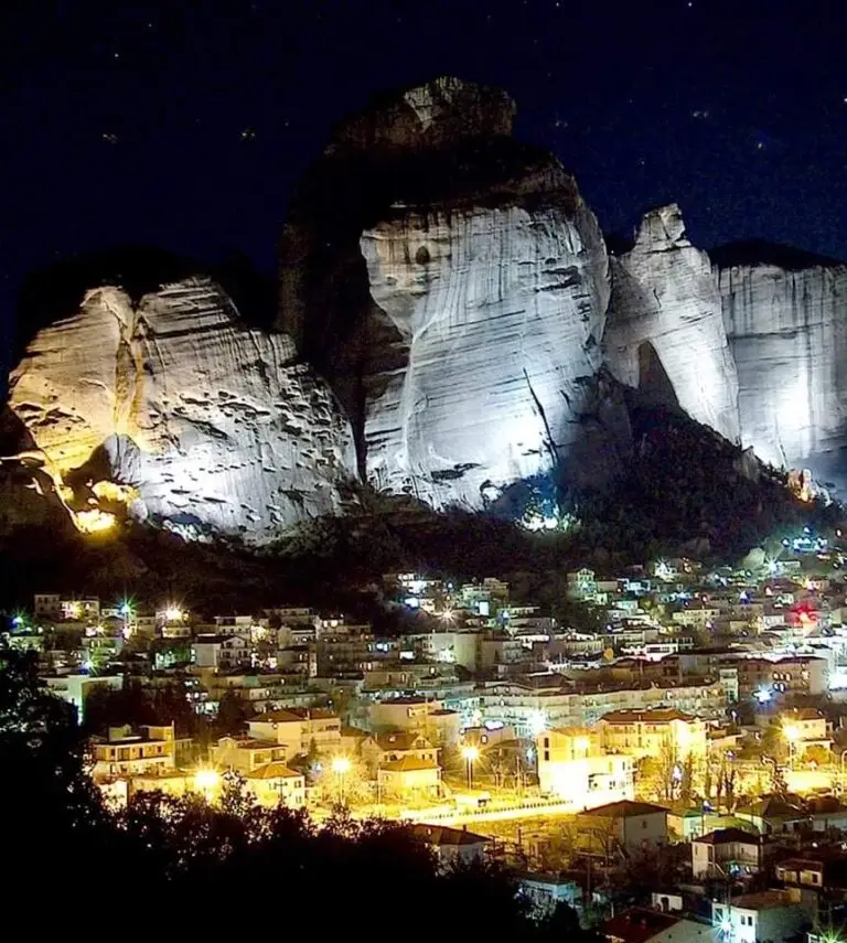 Private tour to Meteora – the hanging monasteries | UNESCO World Heritage Site