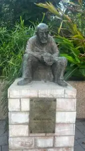 Sea, Boulevard, Square Tour | The Zionist Story of Tel Aviv, the First Hebrew City