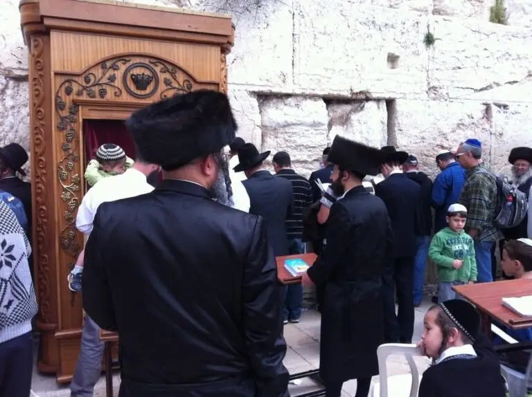 Theatrical tour of Jerusalem's Jewish Quarter | With historical figures