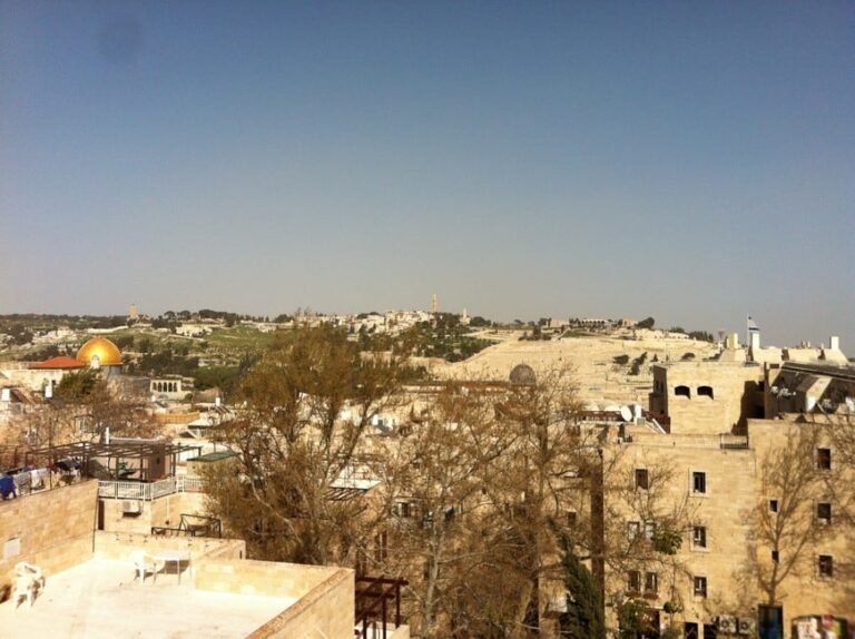 Theatrical tour of Jerusalem's Jewish Quarter | With historical figures