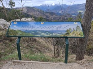 טיול יום לאלפים הוינאים - נופים הרריים ותצפיות פנורמיות