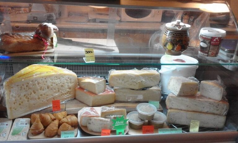Culinary Food Tour in Budapest | Tastings at the Central Market and Local Shops