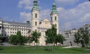 Culinary Food Tour in Budapest | Tastings at the Central Market and Local Shops