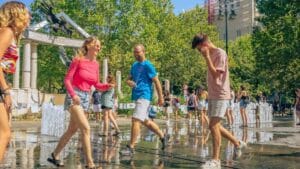 סיור קורקינט חשמלי עם מושב במרכז בודפשט | שעה וחצי: הבזיליקה, הפרלמנט וגדת הדנובה
