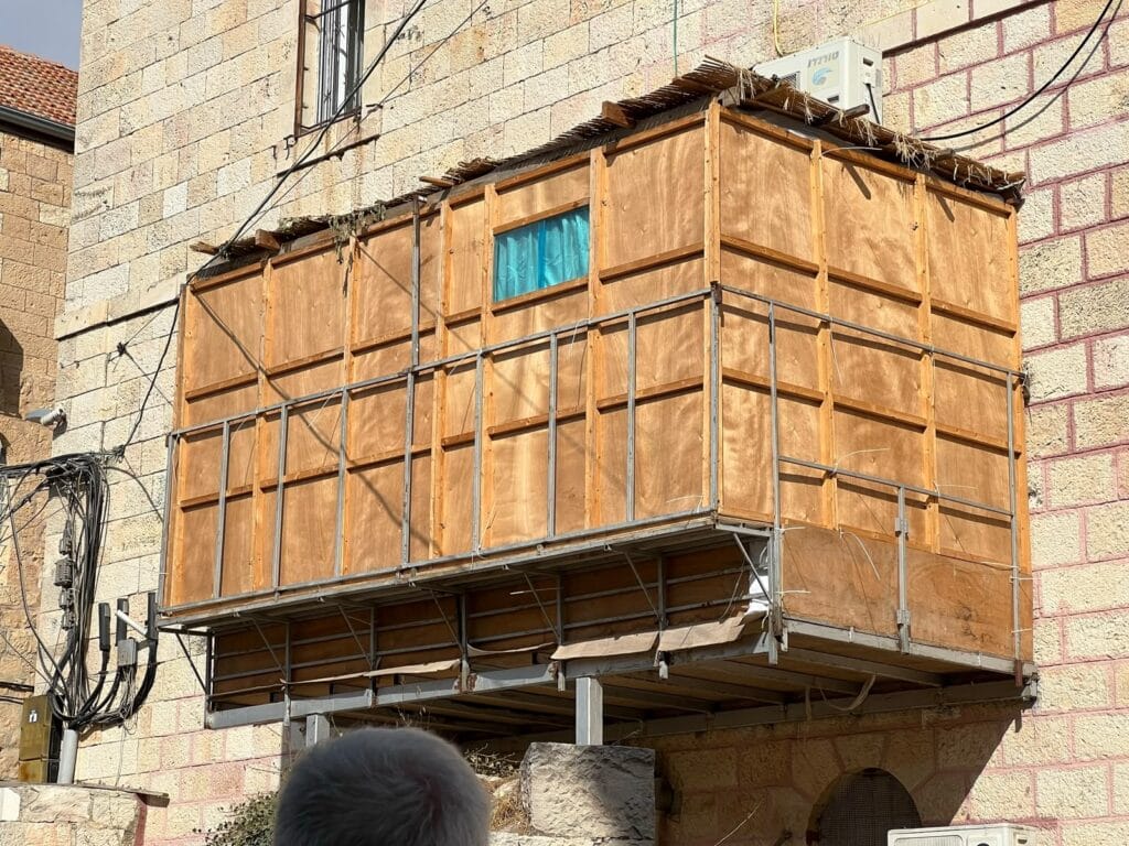 סיור סוכות בחצרות החרדיות של ירושלים
