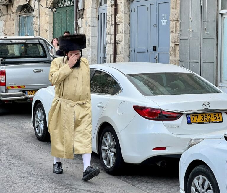 סיור סוכות בחצרות החרדיות של ירושלים