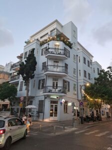 Architecture tour from Gan Meir to Sheinkin – the architectural story of the Craftsmen’s Quarter