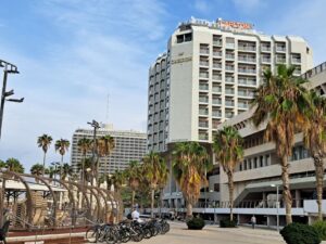 Architecture tour from Geddes to Brutalism – from Ben-Gurion Blvd. to Nordau Blvd.