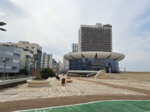 Architecture tour from Geddes to Brutalism – from Ben-Gurion Blvd. to Nordau Blvd.