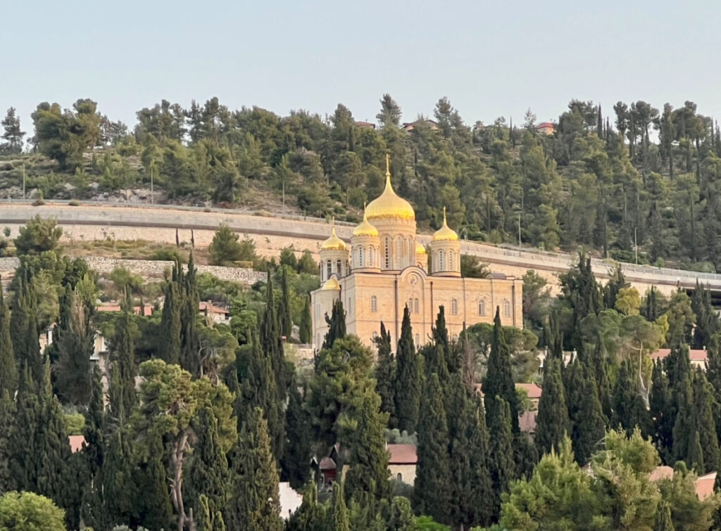 Un viaje al extranjero sin salir de Jerusalén: recorrido a pie por Ein Karem | Historias, iglesias y vistas