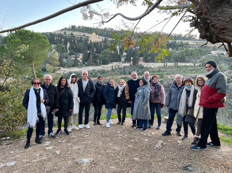 Un viaje al extranjero sin salir de Jerusalén: recorrido a pie por Ein Karem | Historias, iglesias y vistas