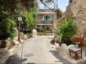 Un viaje al extranjero sin salir de Jerusalén: recorrido a pie por Ein Karem | Historias, iglesias y vistas