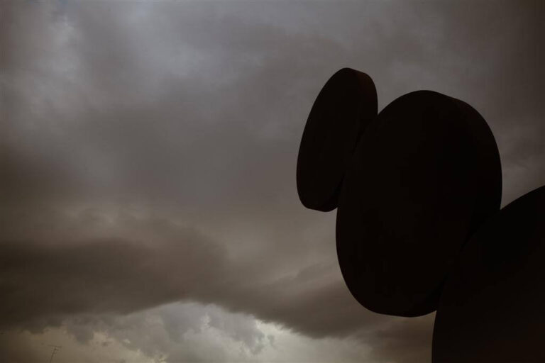 Visita a los monumentos y obras de arte en la calle Rothschild | From Michtman to Kadishman