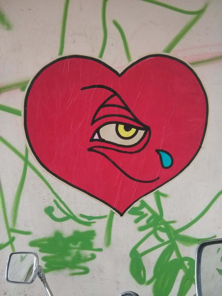 Graffiti tour for the whole family in Florence | Includes two creative activities