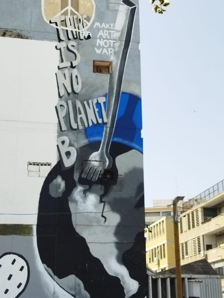 Tour de arte urbano en Kiryat HaMelacha | Entre galerías y talleres
