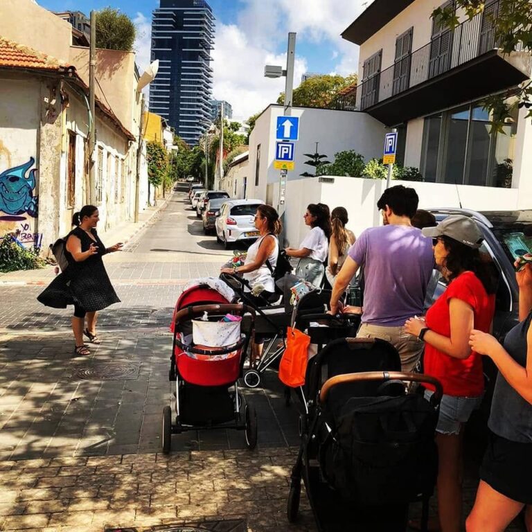 סיור בנווה צדק – כיכר סוזן דלל
